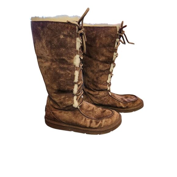UGG Australia Whitley tall lace-up boot in brown suede with a genuine sheepskin - Picture 2 of 5